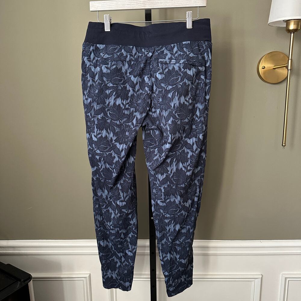 Athleta Trekkie North Jogger Size 8 Ethereal Bloom Cottage Blue View 4
